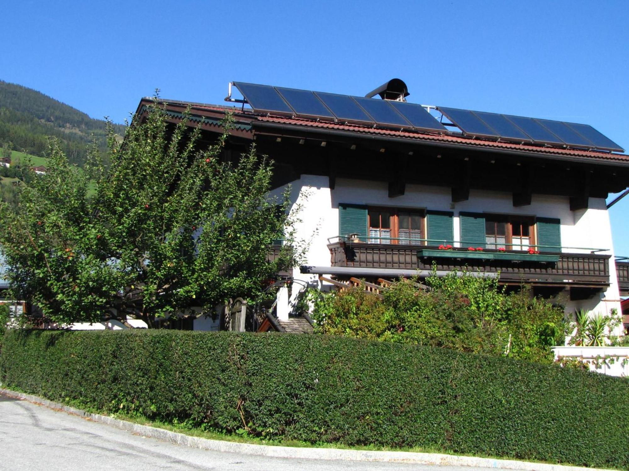 Roeck II Apartment Neukirchen am Grossvenediger Luaran gambar
